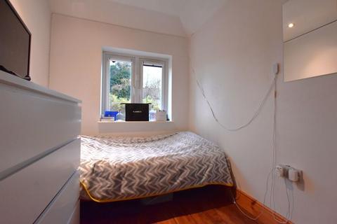 42 Walton Drive, Harrow, HA1 4XA