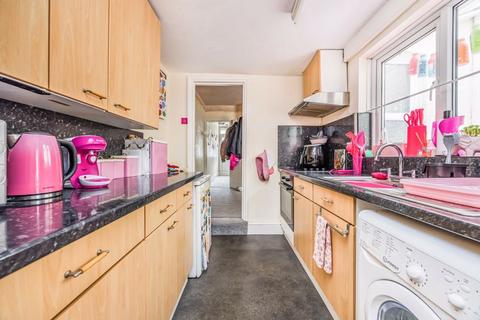 2 bedroom end of terrace house for sale, Harcourt Road, Gosport