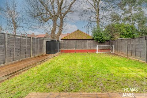 3 bedroom end of terrace house for sale, Ramscroft Close, London, N9