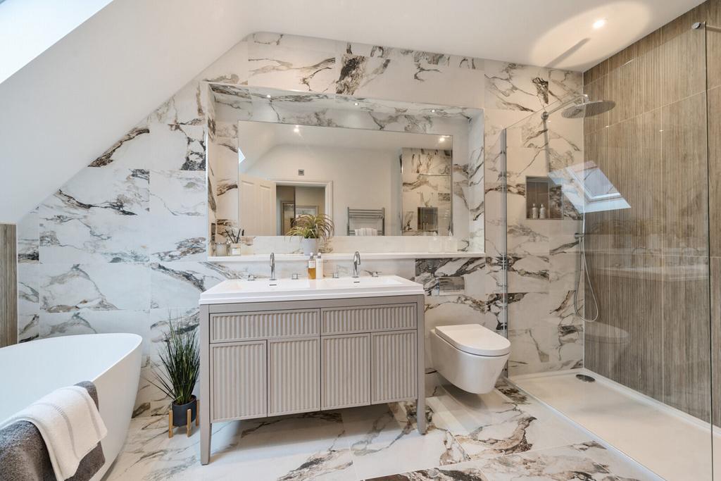 Ensuite