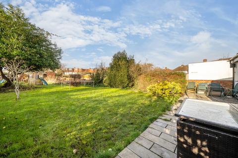 3 bedroom end of terrace house for sale, Oxford Close, Mitcham CR4