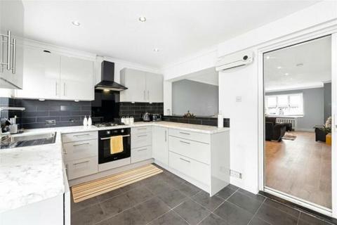 14 Kennedy Close, Mitcham, CR4 2AR