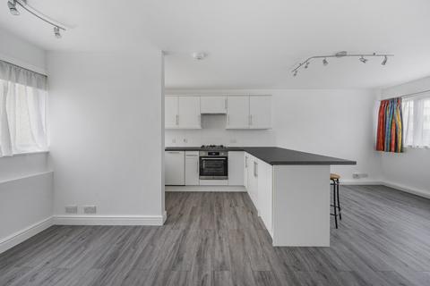 undefined, Montgomery Close, Mitcham CR4
