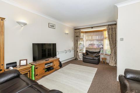 3 bedroom terraced house for sale, Chestnut Manor Close, Surrey TW18