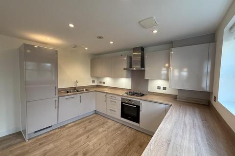 Flat 4, Henmead House Renfields, Haywards Heath, RH16 4WJ