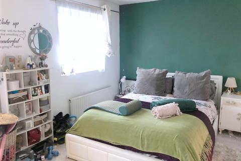 44 Nicholas Close, South Ockendon, RM15 6NJ