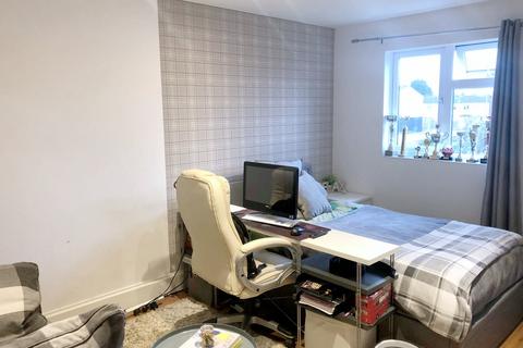 44 Nicholas Close, South Ockendon, RM15 6NJ
