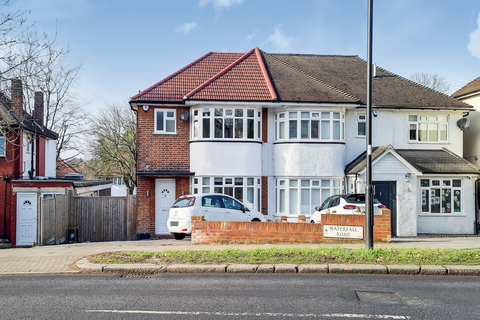 3 bedroom end of terrace house to rent, Waterfall Road, London, N14