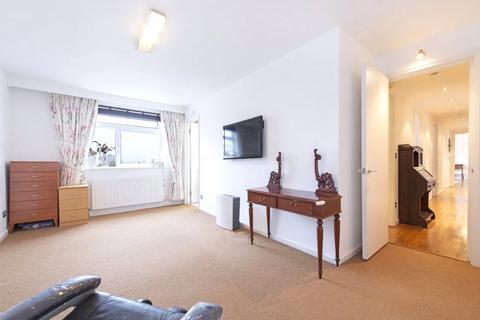 3 bedroom apartment to rent, Walsingham, St John's Wood NW8