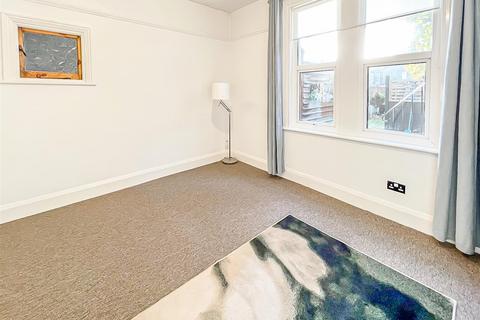 4 bedroom house for sale, Victoria Avenue, Southend-on-Sea SS2