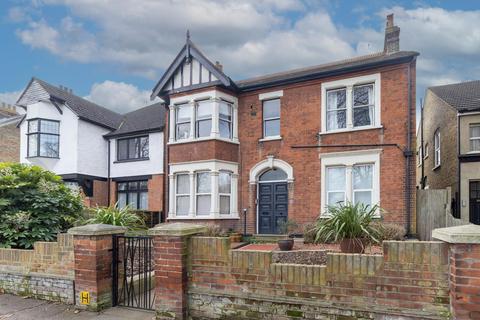 4 bedroom house for sale, Victoria Avenue, Southend-on-Sea SS2