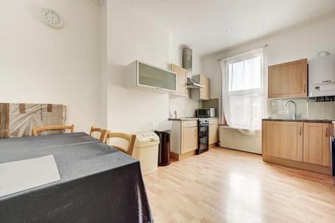 2 bedroom flat to rent, Dawes Road, London SW6