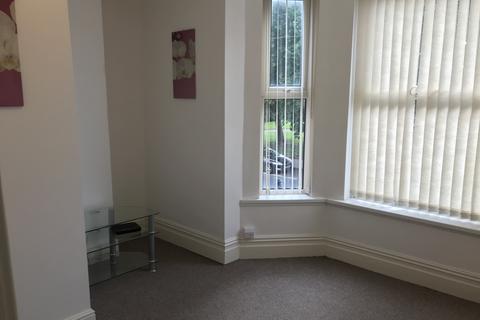 3 bedroom flat to rent, 45 St. Georges Road, Hull HU3