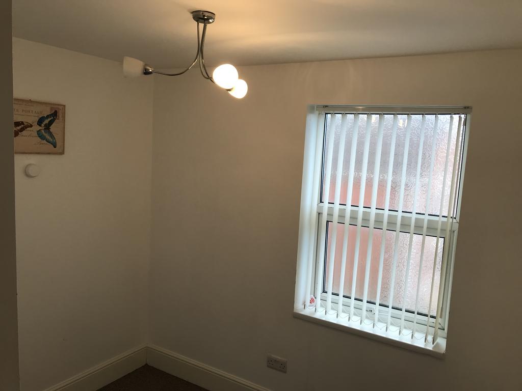 Bedroom 3 (or reception room 2)