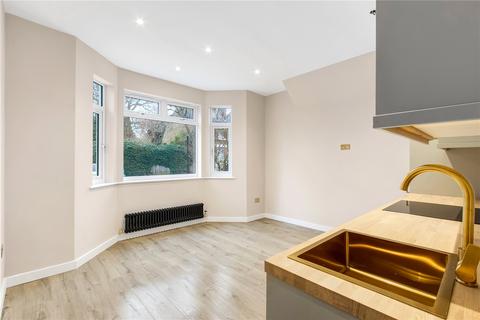 2 bedroom apartment for sale, Myddleton Road, Bowes Park, N22