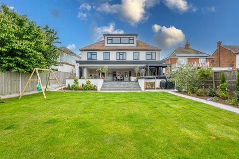 5 bedroom detached house for sale, Wyatts Drive, Southend-on-Sea, Essex, SS1