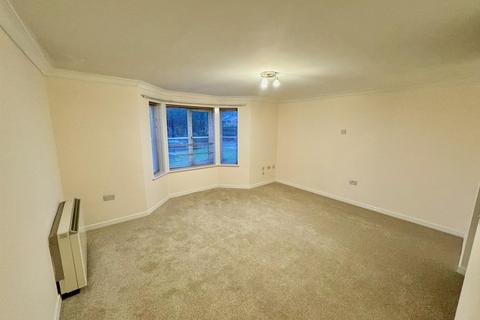 2 bedroom flat to rent, Whitegate Drive, Blackpool FY3