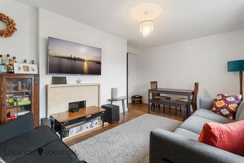 3 bedroom flat for sale, Lordship Road, London, N16