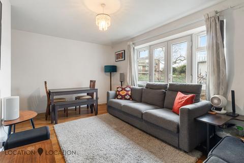 3 bedroom flat for sale, Lordship Road, London, N16