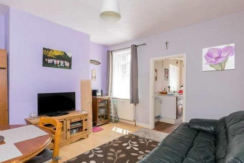 2 bedroom terraced house for sale, Ellerker Avenue, Doncaster, DN4