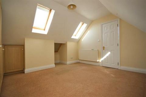 2 bedroom apartment to rent, Chapel Street, Billericay