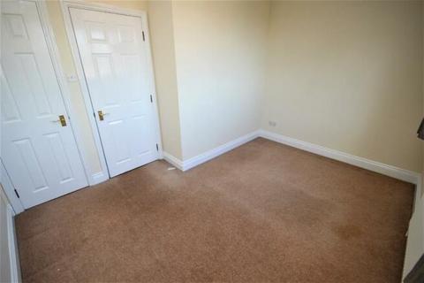 2 bedroom apartment to rent, Chapel Street, Billericay