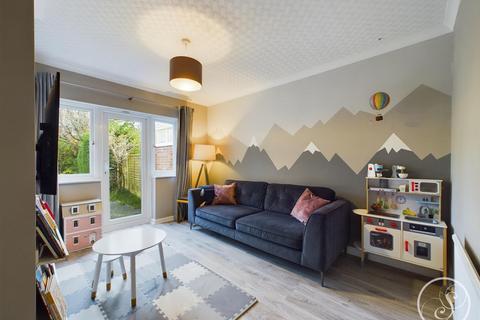 4 bedroom semi-detached house for sale, Primley Park Walk, Leeds