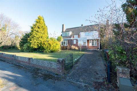 4 bedroom detached house for sale, West Dene, Leeds