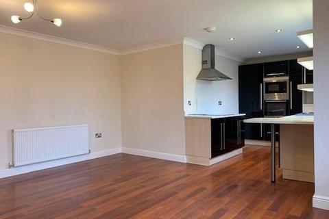 2 bedroom apartment to rent, Hall Garth, Huddersfield HD5