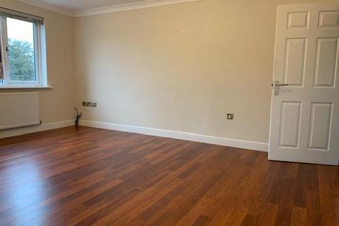 2 bedroom apartment to rent, Hall Garth, Huddersfield HD5