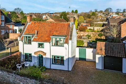 3 bedroom detached house for sale, Westgate, Southwell, Nottinghamshire, NG25