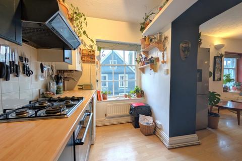 1 bedroom flat to rent, High Street, Totnes