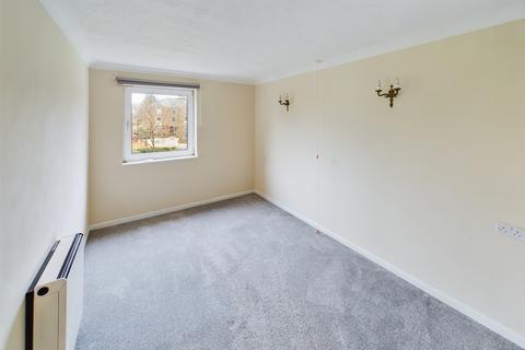 1 bedroom retirement property for sale, Farnham Close, London N20