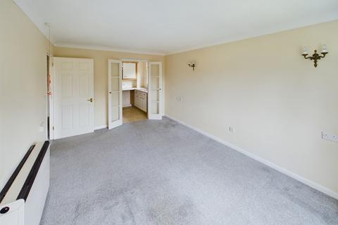 1 bedroom retirement property for sale, Farnham Close, London N20