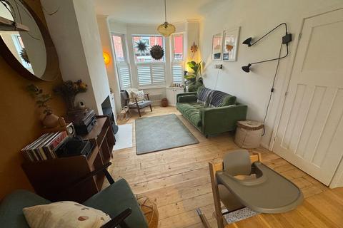 6 Berrie Grove, Manchester, M19 2QA