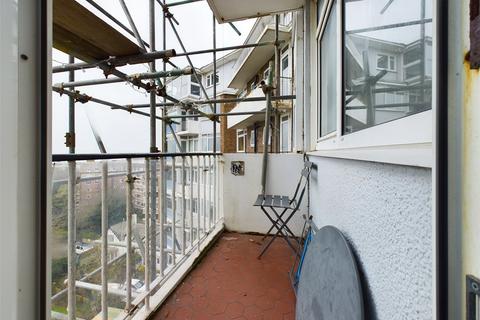 2 bedroom apartment to rent, Furze Hill Court, Furze Hill, Hove, BN3