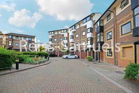 5 bedroom townhouse to rent, Barnfield Place, Canary Wharf,London E14