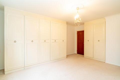 2 bedroom apartment for sale, Ballards Lane, London, N3