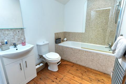 2 bedroom barn conversion for sale, Overton Road, Bangor-On-Dee.