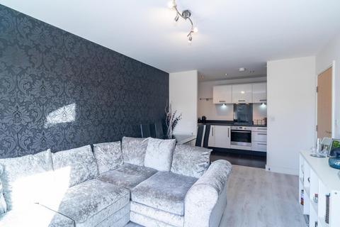 2 bedroom apartment for sale, Grade Close, Borehamwood, WD6