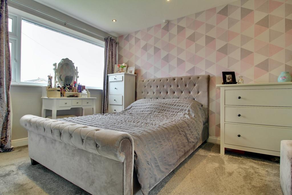 Bedroom 1 - Double