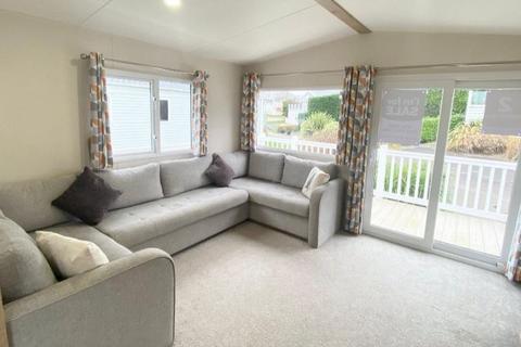 2 bedroom static caravan for sale, Solent Breezes Holiday Park, , Warsash SO31