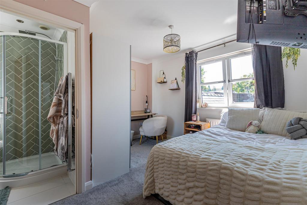 Bedroom 3.jpg
