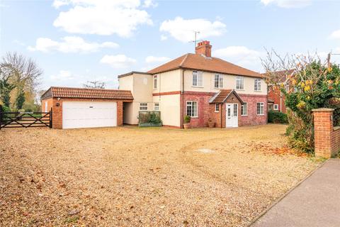 4 bedroom equestrian property for sale, Newton Road, Rushden, Northamptonshire, NN10