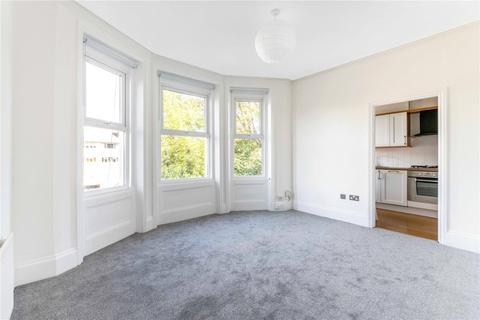 2 bedroom flat to rent, Burnt Ash Hill London SE12