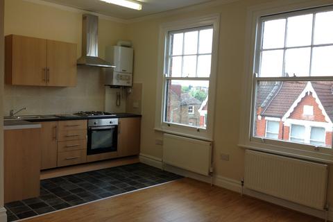 1 bedroom flat to rent, Crescent Road, London N22