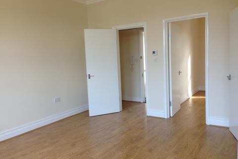 1 bedroom flat to rent, Crescent Road, London N22