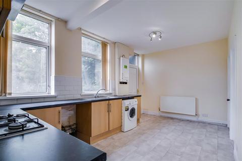 14 Darnley Avenue, Wakefield, WF2 9QJ