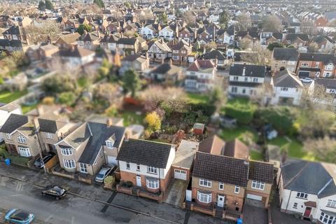 3 bedroom detached house for sale, Blandford Avenue, Kettering NN16