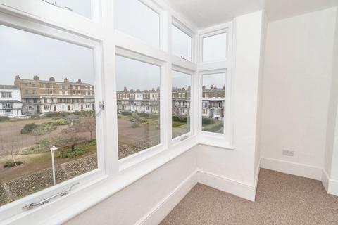 3 bedroom maisonette for sale, Spencer Square, Ramsgate, CT11